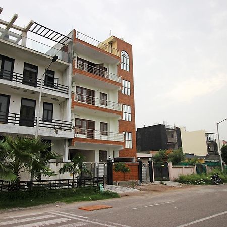Oyo 9192 Hotel Raghav Residency Noida Buitenkant foto