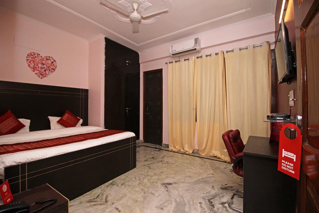Oyo 9192 Hotel Raghav Residency Noida Buitenkant foto